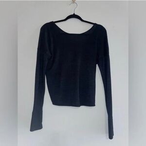 Abercrombie & Fitch - Women's Low Back Round Neck Long Sleeve Sweater (Black)